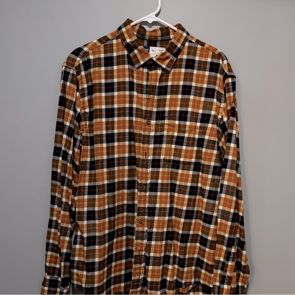 Old Navy Men’s Flannel Button Down with Coordinating Undershirt